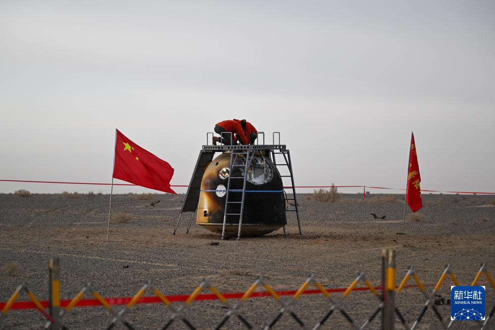 2026年1月19日，神舟二十号飞船安全顺利返回东风着陆场，至此，中国空间站太空应急行动主要任务圆满完成。新华社记者 李志鹏 摄