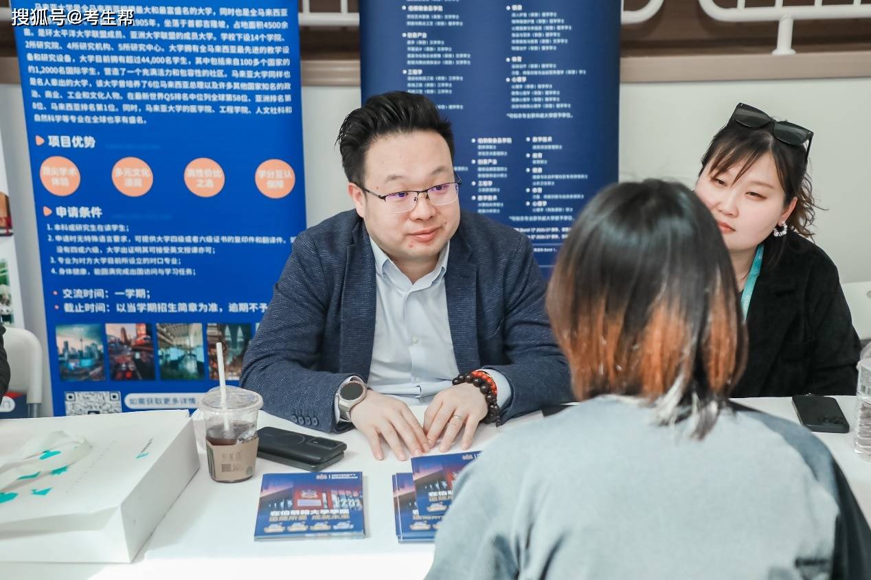 230+企业,11000+个岗位,直击西安欧亚学院高质量双选会现场!