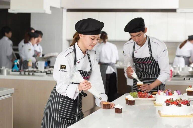 下载 (1).jpg