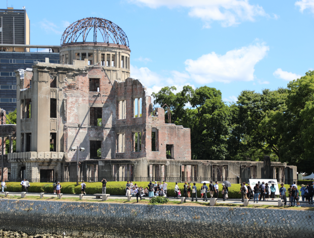 这是8月6日在日本广岛和平纪念公园附近拍摄的原子弹轰炸留下的遗址 图源：新华社