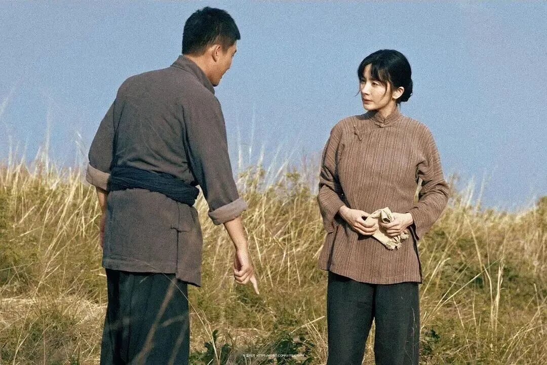土地是以“户”为单位承包的 /《生万物》剧照