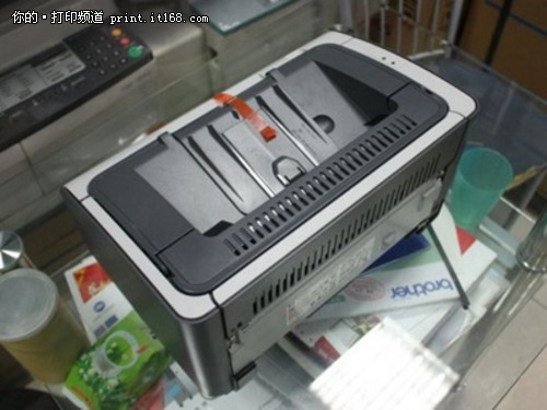 小巧时尚黑白激打 HP 1008打印机仅1120