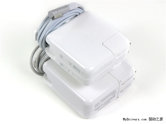 未来薄揭秘 <a class=a_key target=_blank href=http://price.sosol.com.cn/pri_list_brand_2430.html>苹果</a> 11寸<a class=a_key target=_blank href=http://price.sosol.com.cn/ProductDetails_44758.html>MacBook Air</a>拆解