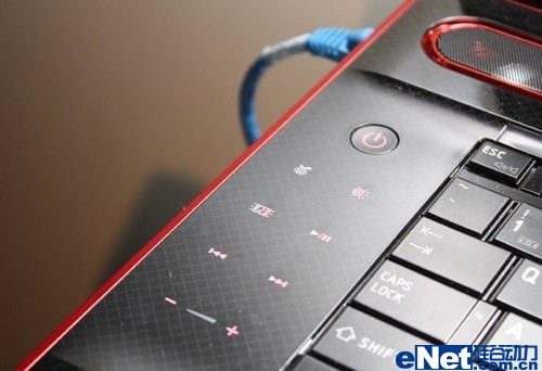 宇宙悍将 18.4寸东芝X505笔记本解析