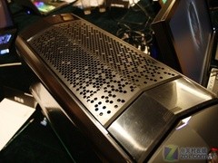 外星PC会呼吸 Alienware最强款抢先看 