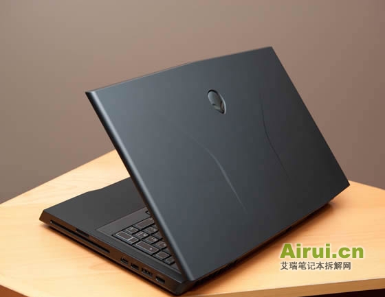 DELL-M17X-R3-2.jpg
