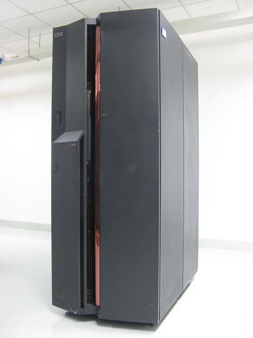 独家揭秘  多图再现IBM百年经典服务器 