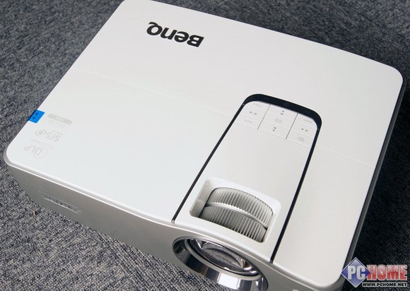 豪华音质靓丽画面 明基W1100投影评测