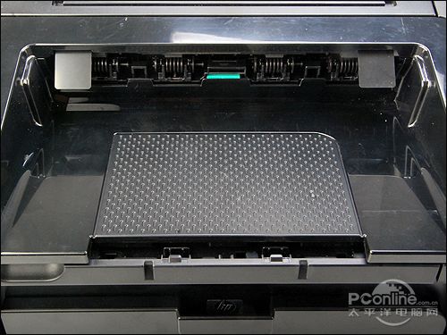 惠普P1606dn出纸口