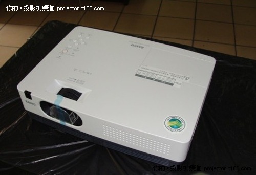 绿色节能成时尚 三洋PLC-XW300C仅4650