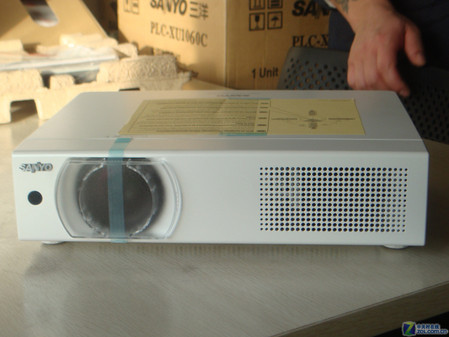 4500流明液晶投影三洋XU1060C仅11000 