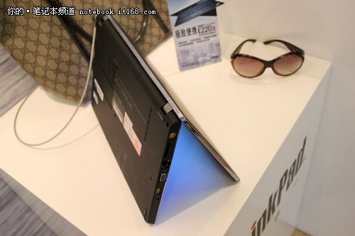 有3G有独显 ThinkPad E420s E220s图赏