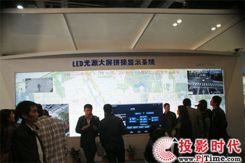 2*5 67寸SXGA的LED光源大屏幕拼接显示系统