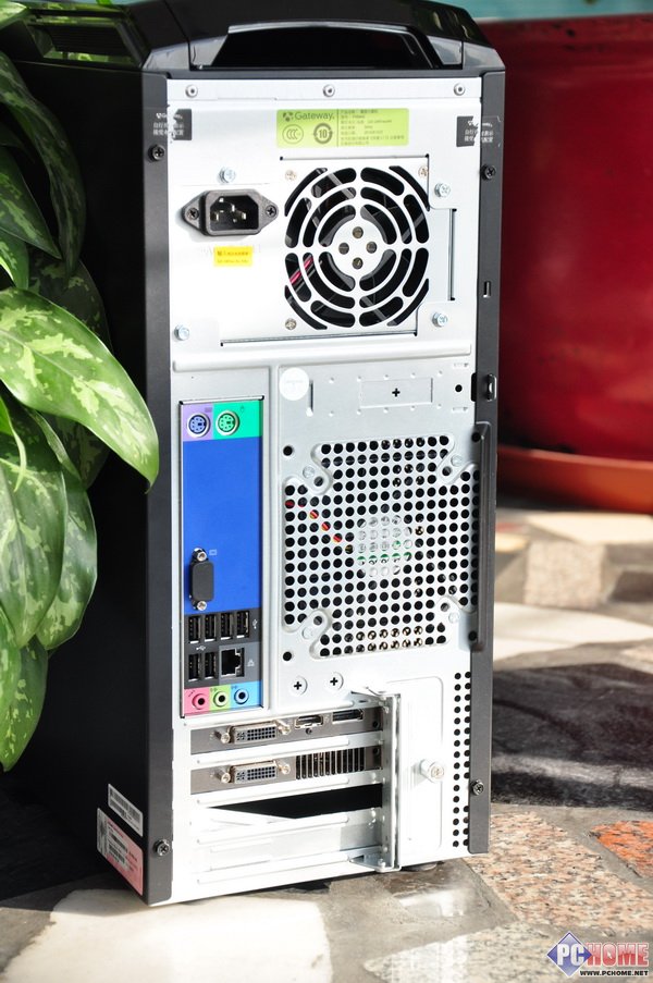 ***奢华跑车范 Gateway FX6840评测