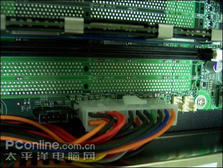 s5000主板的电源接口是24针