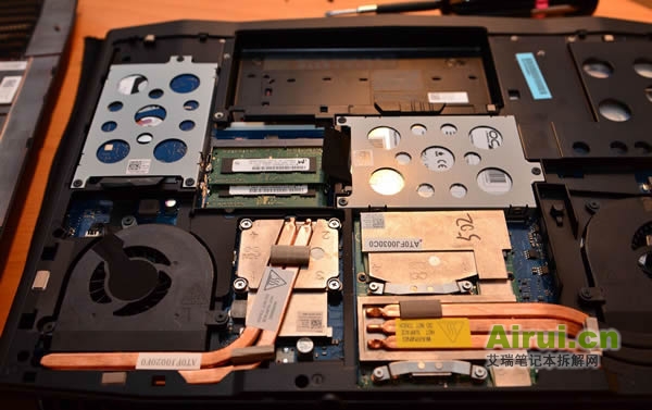 DELL-M17X-R3-5.jpg