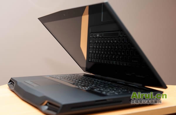 DELL-M17X-R3-1.jpg