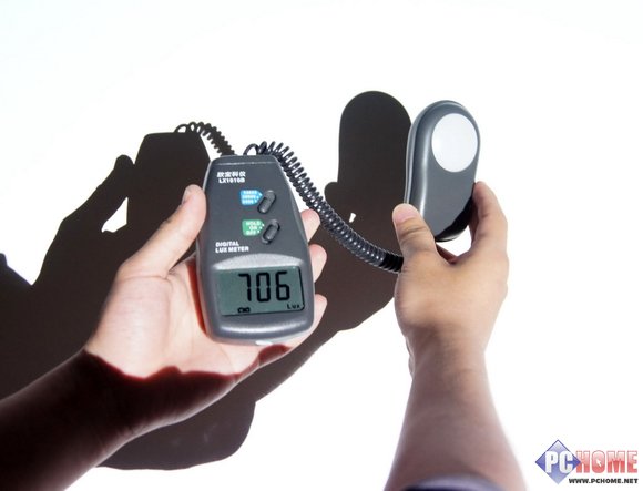 豪华音质靓丽画面 明基W1100投影评测