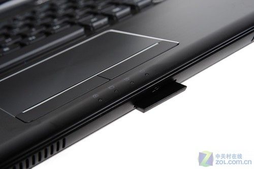 打造高性价比3D娱乐平台 评三星RF712