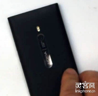 诺基亚首款Windows Phone 7手机