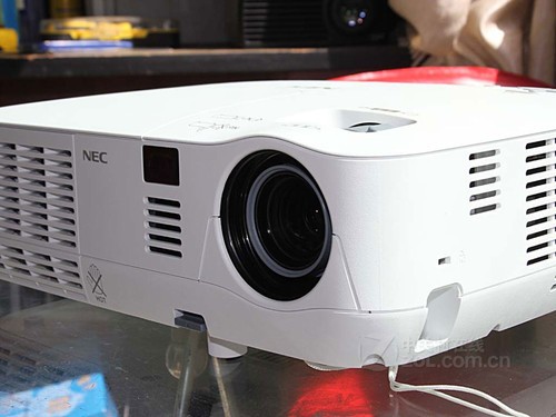NEC V260+高品质3D投影机 京东热卖中 