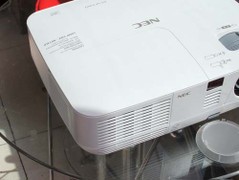 1.1倍变焦比 NEC V230X+投影仅3500元 