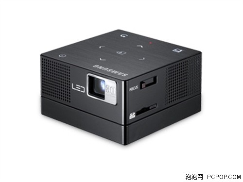 放大笔记本屏幕 三星H03陪你一起看 