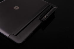 手机笔记本合体 MOTO Webtop笔记本底座实测