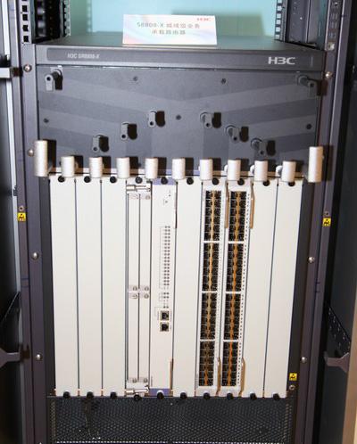 SR8800-X城域级业务承载路由器 