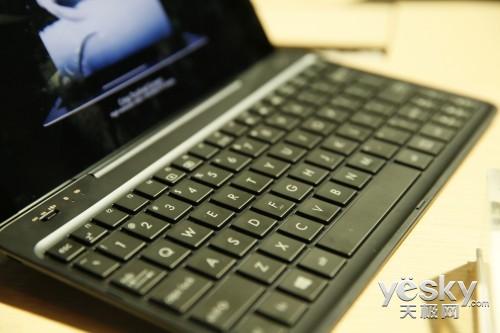 CES2015：展会第一天华硕T90Chi超强势来袭
