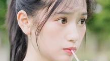 篮球球衣女孩