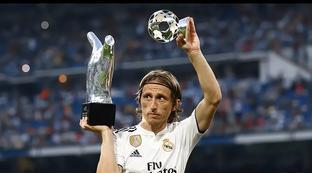 莫德里奇抢了c罗的金球奖是什么