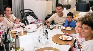 c罗有5个娃都是哪一年的人