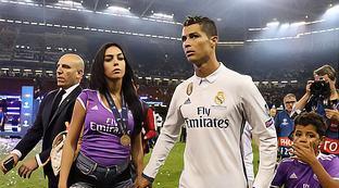 c罗和女朋友怎么认识的