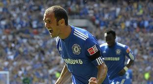 他是曼联队的忠实球迷