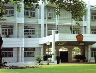 我驻老使馆12日起为符合条件的老挝商务人员审发“澜湄签” 我驻老使馆12日起为符合条件的老挝商务人员审发“澜湄签”