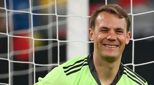 诺伊尔哪一年成为德国队队长