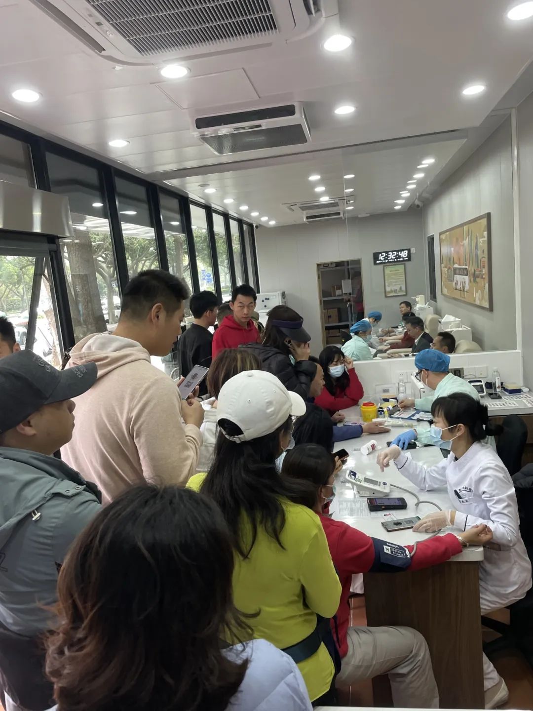 福建一女老师病危！献血点排起长队……