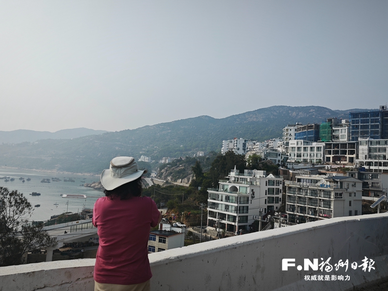 霞浦东壁村别致风景引人流——在这里，等海水变橙
