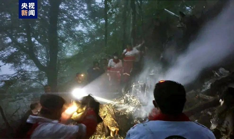 滚动｜伊朗外长阿卜杜拉希扬23日将被安葬在德黑兰