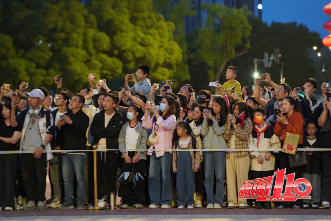 超燃！凌晨5点，福州这里挤满了人！