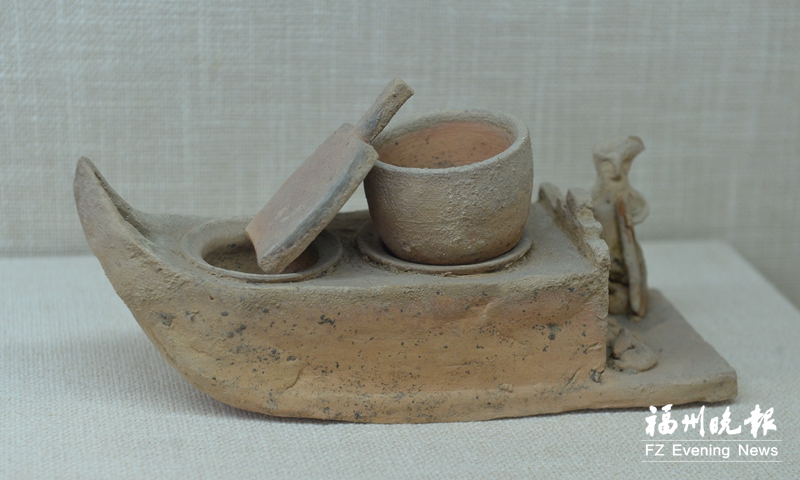 南朝青釉陶舟形灶：反映了福建“以舟为车”的濒海习俗文化