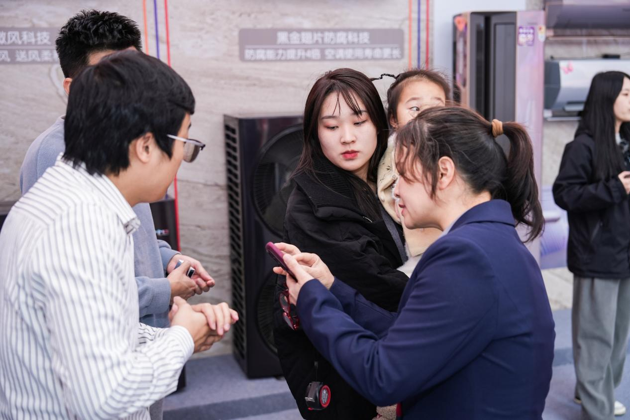 标准引领绿色消费新风尚焕新中国行 智享新生活 | 海尔换新万里行漳州启幕，三好标准引领绿色消费新风尚