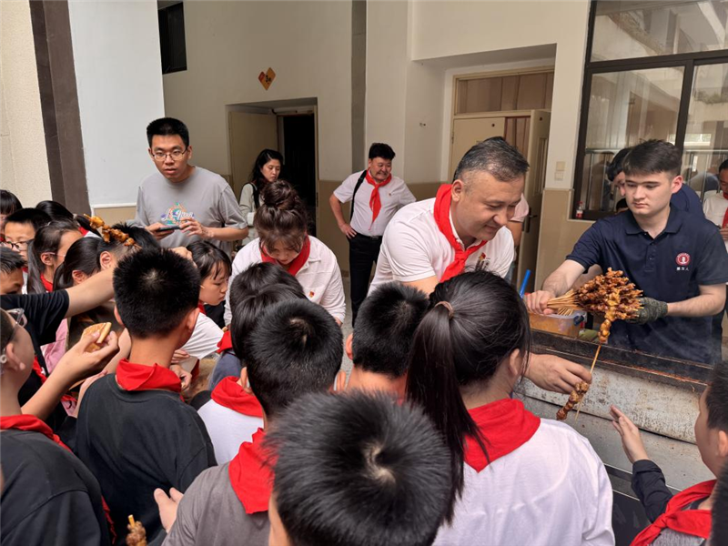 “劳动实践展风采，非遗技艺润童心”主题活动在福州市屏西小学开展