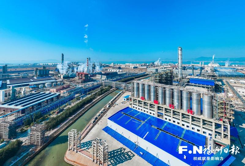 全球最大烷烃一体化生产基地在榕建成投产