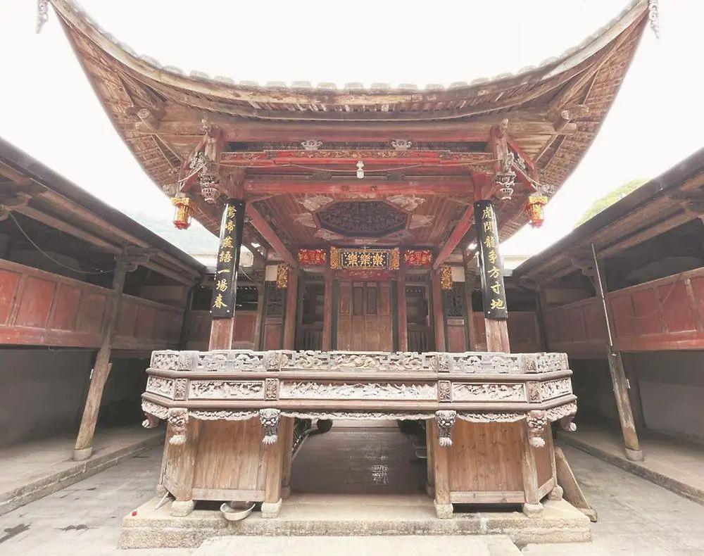 《戏台》之外，听福建戏台上的千年回响