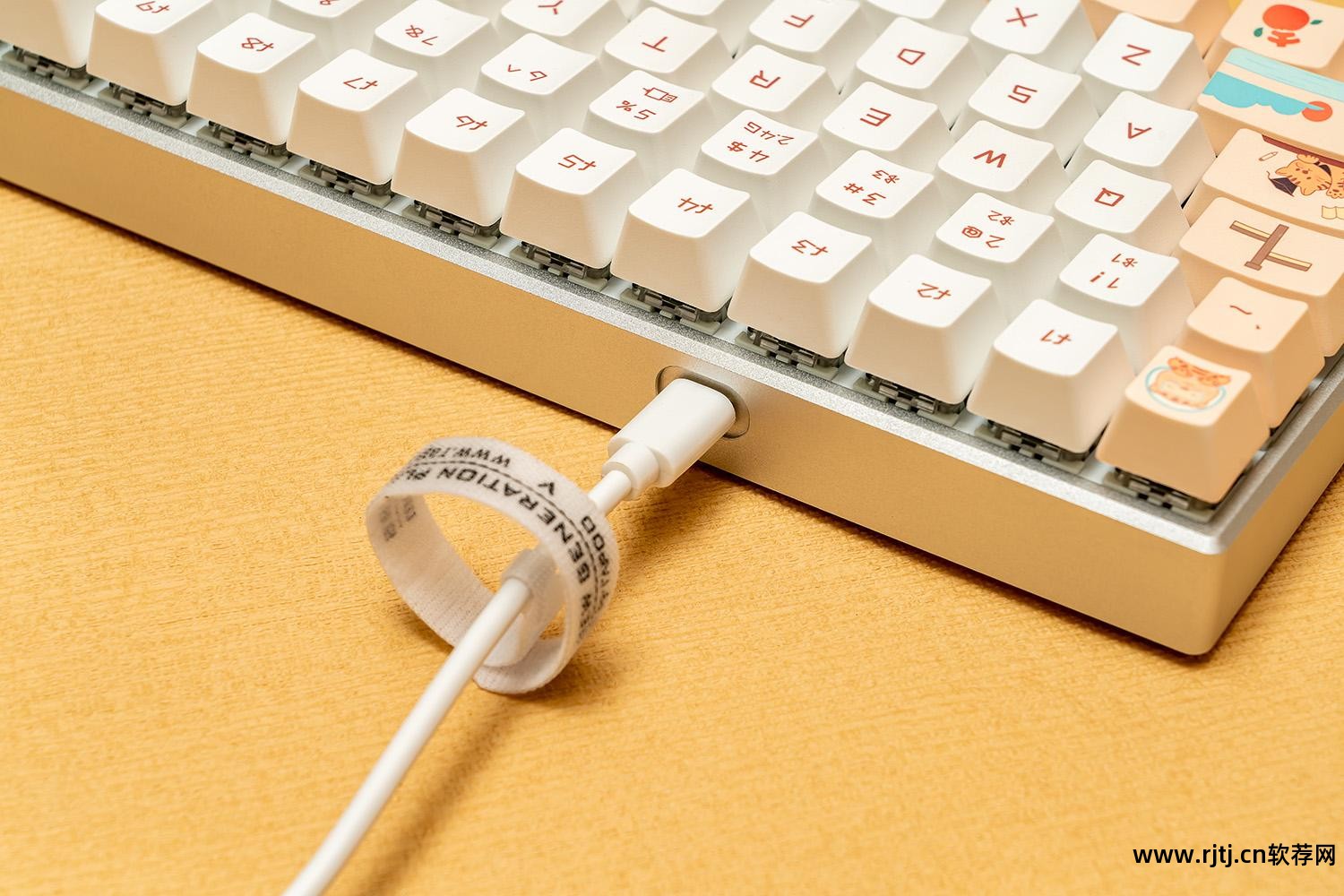 键盘智能电脑版软件手机能用吗_手机电脑键盘app下载安装_智能手机键盘软件电脑版