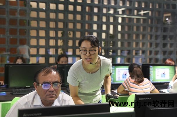 河南经贸职业学院软件技术学院_河南经贸职业技术学院软件类_河南经贸职业学院软件类