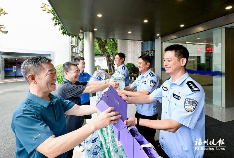 仓山公安连续6年收到“清凉补给”