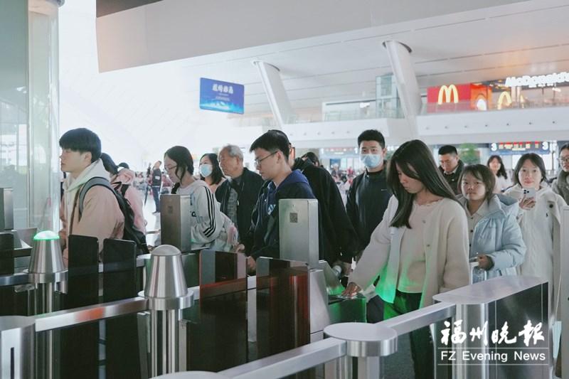 铁路旅游计次票上新 多款客运产品助旅客畅游闽赣